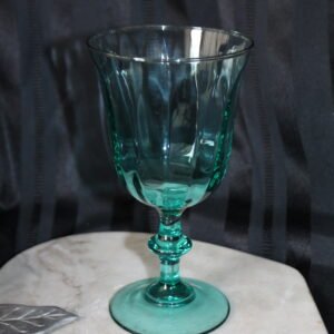 Copa verde vintage – Para vino blanco o cócteles ligeros