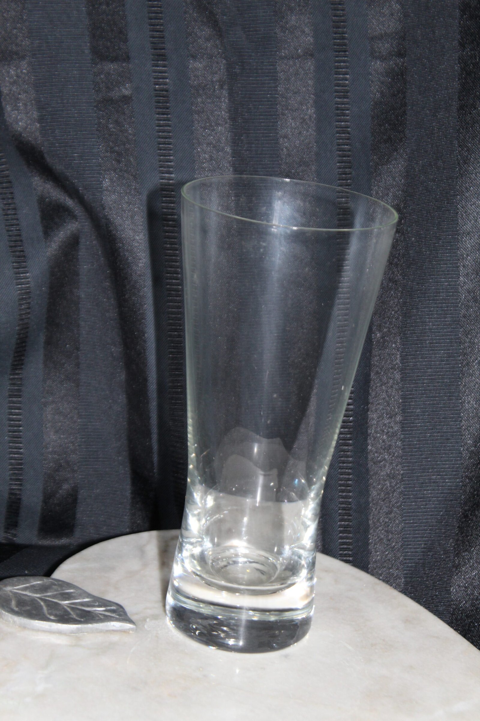 Vaso cónico moderno – Base pesada